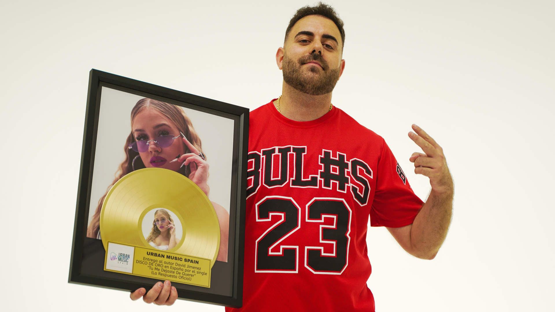  David Jiménez tras recibir su Disco de Oro 