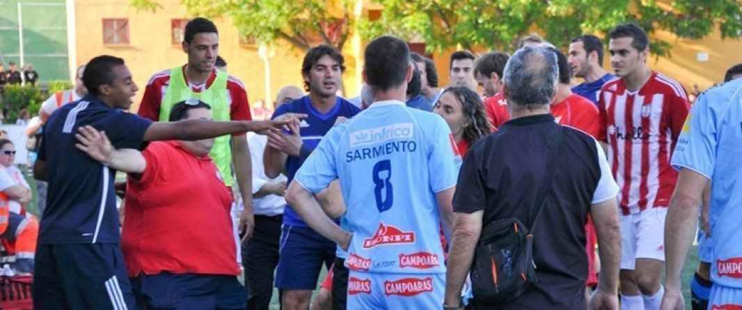  La policía nacional detiene a dos hombres por los incidentes en el Huracán-Lucena 