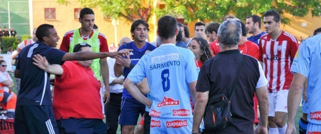  La policía nacional detiene a dos hombres por los incidentes en el Huracán-Lucena 