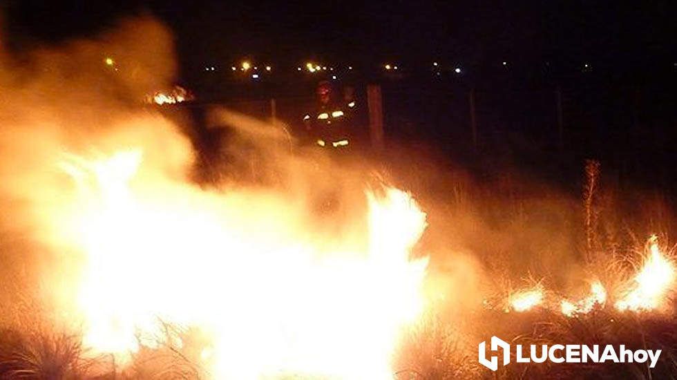  Incendio en una zona de pastos en Los Poleares 