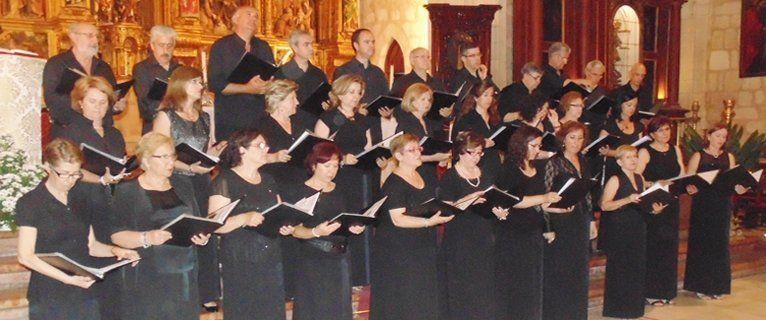  La Coral Siliceo de Toledo exhibe su polifonía en la iglesia de San Mateo (fotos) 