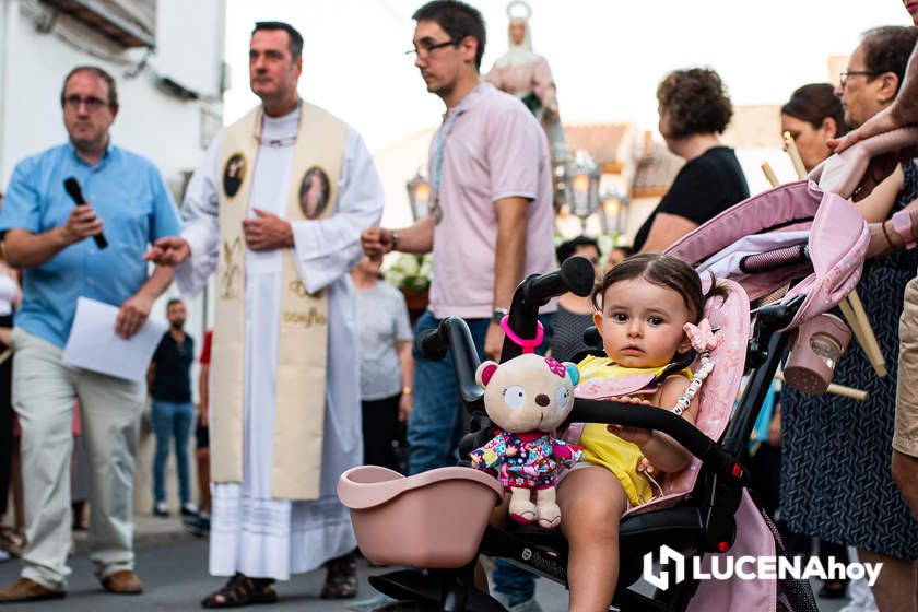 GALERÍA: La imagen de Santa Marta volvió a recorrer las calles de su barrio portada por un grupo de mujeres