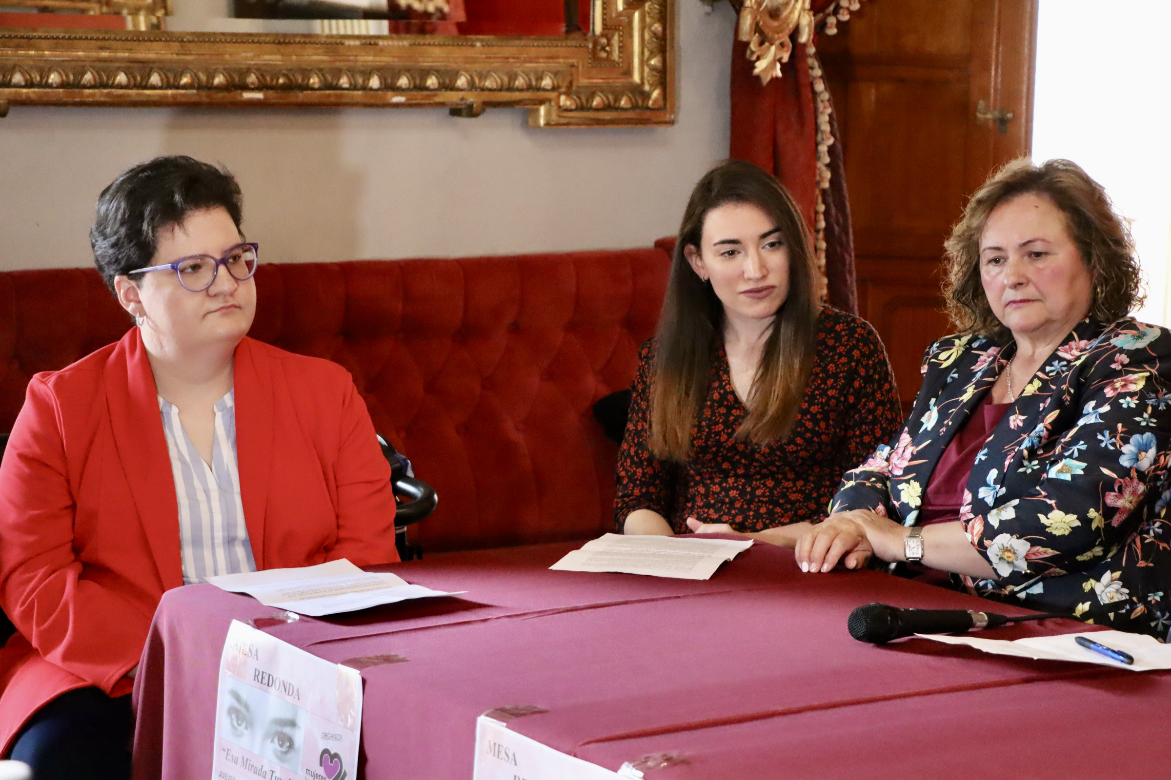 Mesa Redonda "Esa mirada tuya"