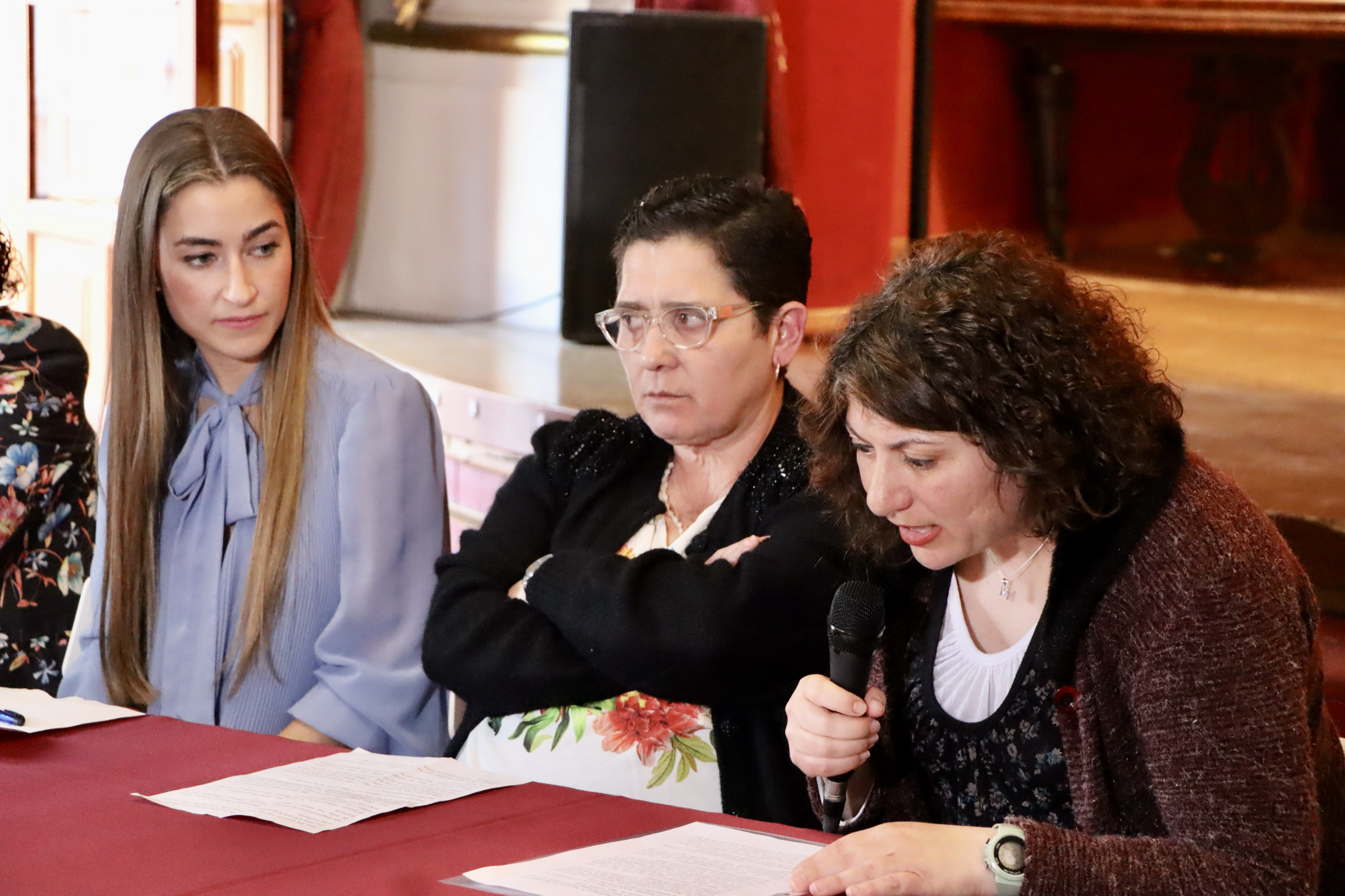 Mesa Redonda "Esa mirada tuya"