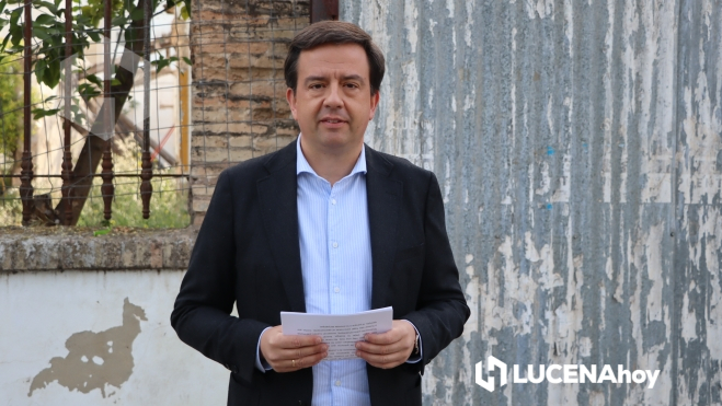 Aurelio Fernández, esta mañana en la rueda de prensa ante las Bodegas Víbora Aurelio Fernández, esta mañana en la rueda de prensa ante las Bodegas Víbora