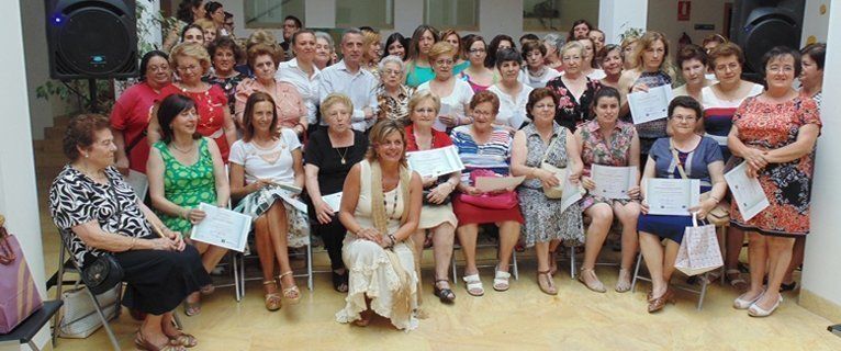  La Delegación de Igualdad clausura sus cursos con la entrega de diplomas (fotos) 