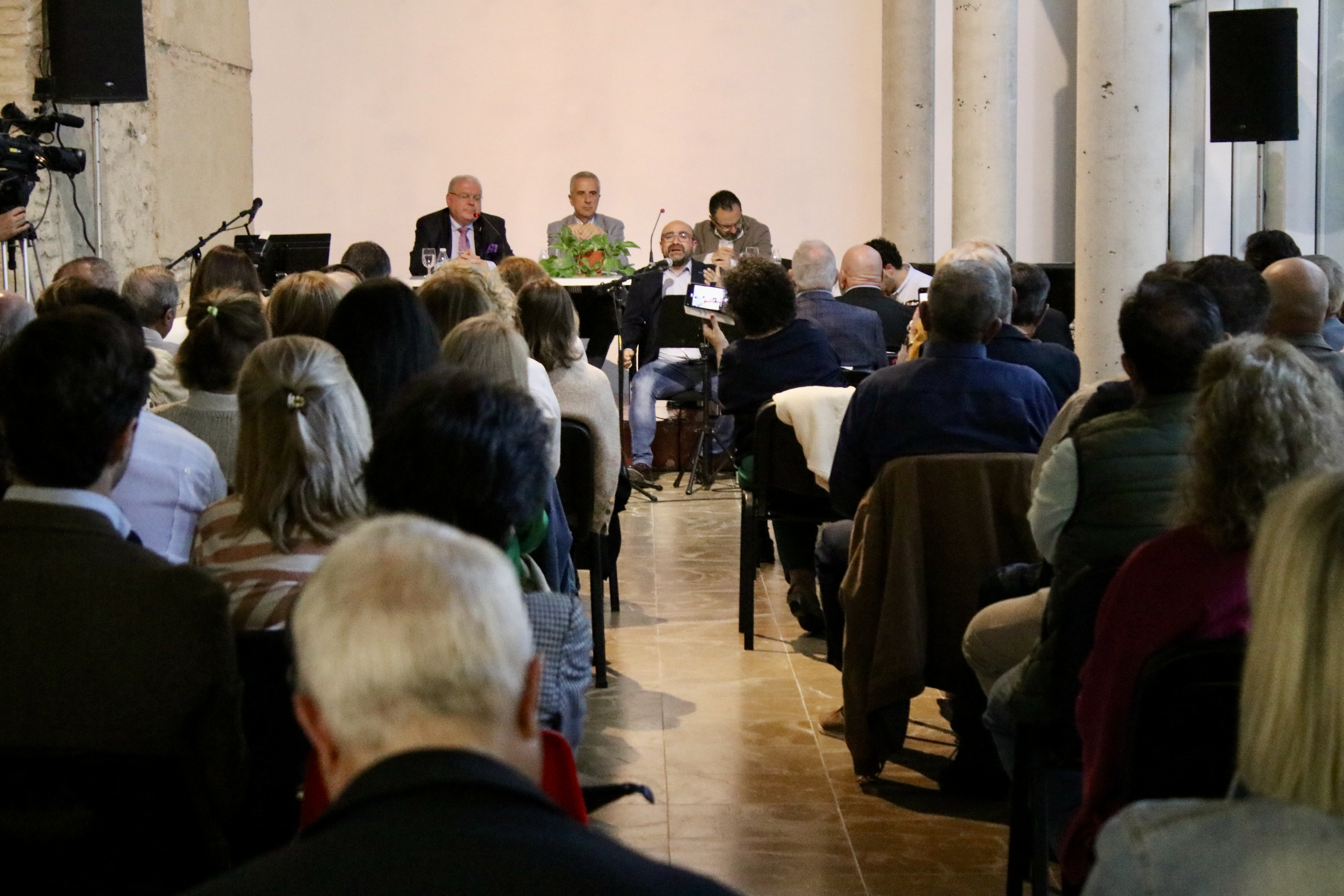 Presentación del último libro de Antonio Rivas