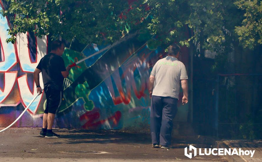 GALERÍA: La avería de una línea eléctrica, probable causa del importante incendio en la ribera del río Lucena, que ha puesto en riesgo a numerosas empresas GALERÍA: La avería de una línea eléctrica, probable causa del importante incendio en la ribera del río Lucena, que ha puesto en riesgo a numerosas empresas