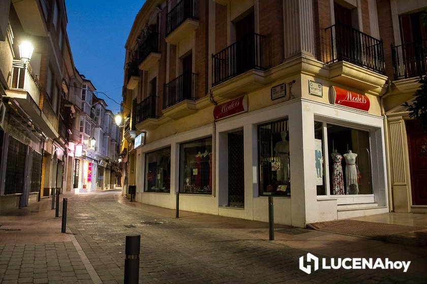 GALERÍA: Lucena se apaga a las diez: Las fotos del primer día del Plan de Ahorro Energético en el centro de la ciudad