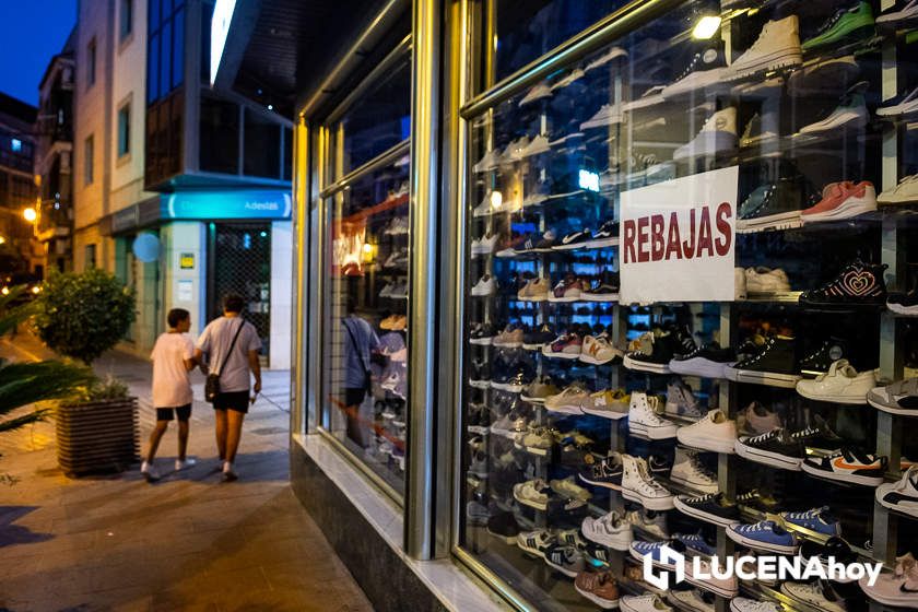 GALERÍA: Lucena se apaga a las diez: Las fotos del primer día del Plan de Ahorro Energético en el centro de la ciudad GALERÍA: Lucena se apaga a las diez: Las fotos del primer día del Plan de Ahorro Energético en el centro de la ciudad