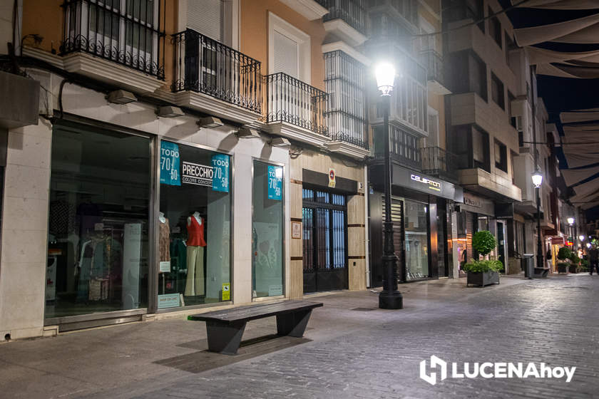 GALERÍA: Lucena se apaga a las diez: Las fotos del primer día del Plan de Ahorro Energético en el centro de la ciudad GALERÍA: Lucena se apaga a las diez: Las fotos del primer día del Plan de Ahorro Energético en el centro de la ciudad