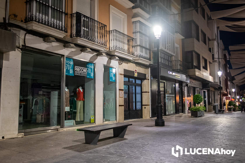 GALERÍA: Lucena se apaga a las diez: Las fotos del primer día del Plan de Ahorro Energético en el centro de la ciudad