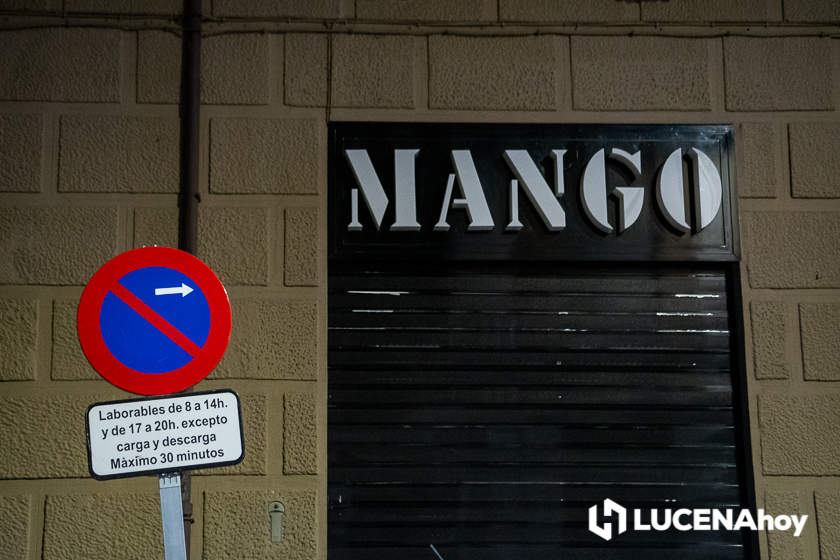 GALERÍA: Lucena se apaga a las diez: Las fotos del primer día del Plan de Ahorro Energético en el centro de la ciudad GALERÍA: Lucena se apaga a las diez: Las fotos del primer día del Plan de Ahorro Energético en el centro de la ciudad