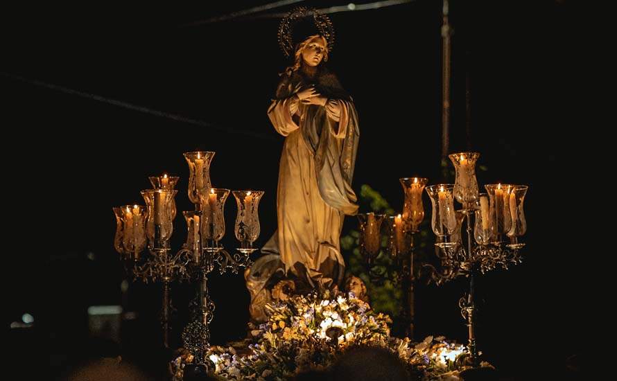 Galería: La joven cuadrilla de Rafael Romero Salas procesiona la imagen de la Virgen de las Vegas Galería: La joven cuadrilla de Rafael Romero Salas procesiona la imagen de la Virgen de las Vegas