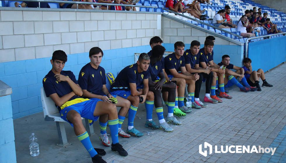 GALERÍA: Las imágenes de la presentación de los equipos base del CD Lucecor y el torneo de fútbol Torre del Moral, que se llevó el juvenil del Cádiz CF