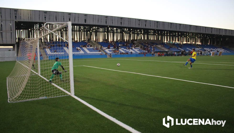 GALERÍA: Las imágenes de la presentación de los equipos base del CD Lucecor y el torneo de fútbol Torre del Moral, que se llevó el juvenil del Cádiz CF