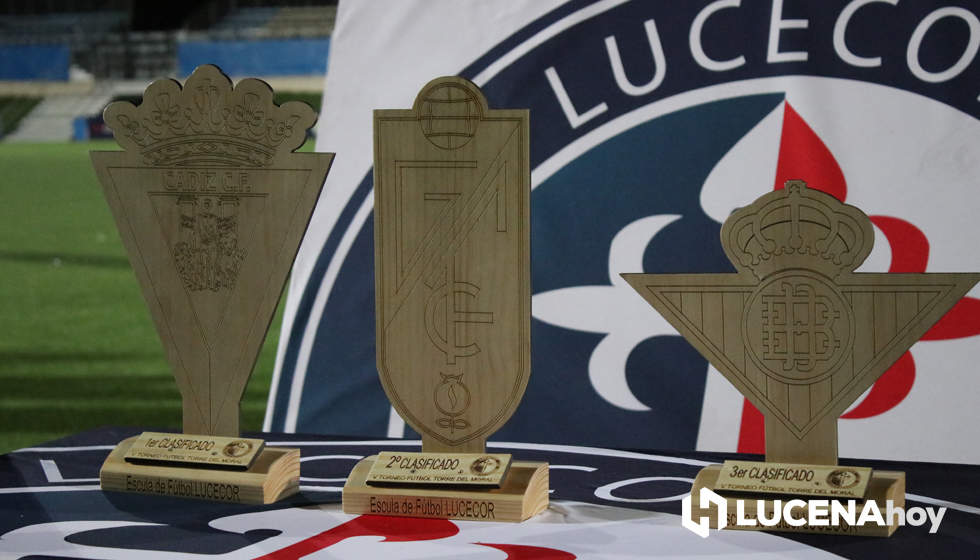 GALERÍA: Las imágenes de la presentación de los equipos base del CD Lucecor y el torneo de fútbol Torre del Moral, que se llevó el juvenil del Cádiz CF