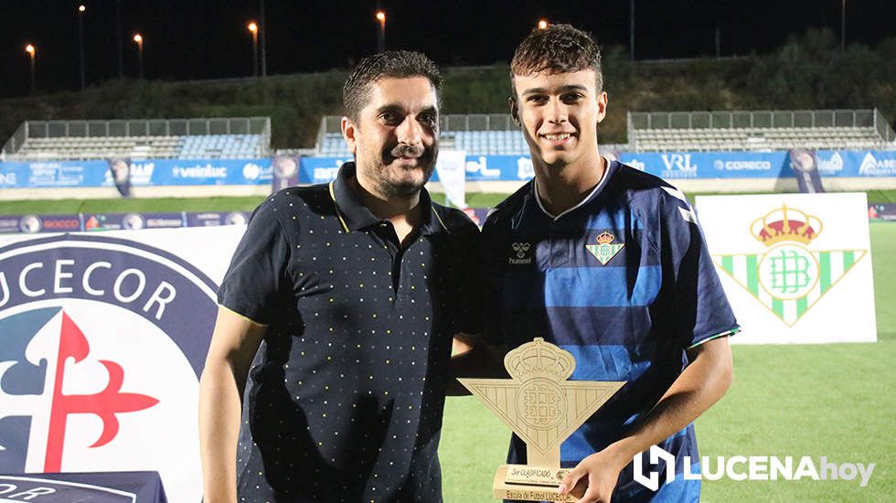 GALERÍA: Las imágenes de la presentación de los equipos base del CD Lucecor y el torneo de fútbol Torre del Moral, que se llevó el juvenil del Cádiz CF