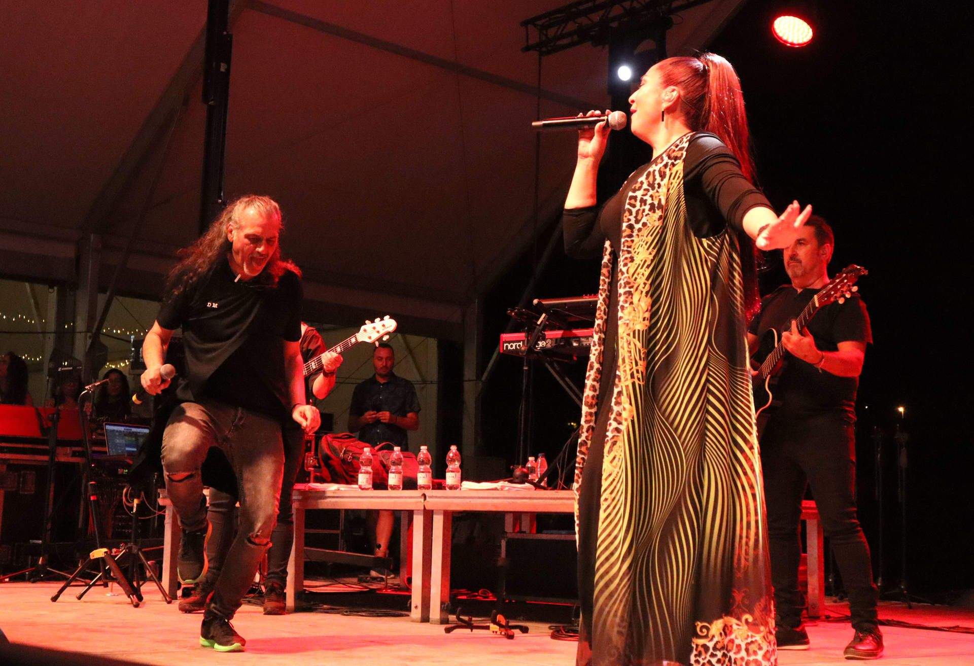 GALERÍA: 6.000 personas disfrutaron del concierto de Camela en la Feria del Valle de Lucena GALERÍA: 6.000 personas disfrutaron del concierto de Camela en la Feria del Valle de Lucena