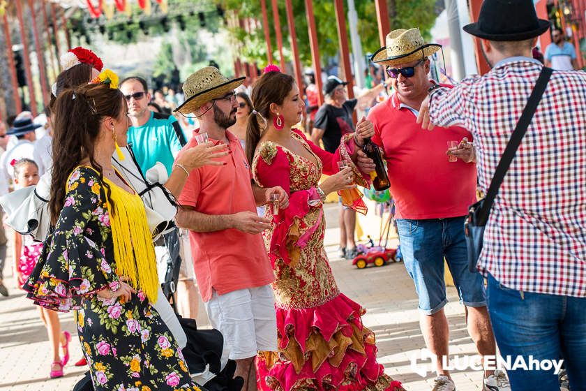 GALERÍA: Los trajes de flamenca y el paseo de caballos llenan de colorido la Feria del Valle