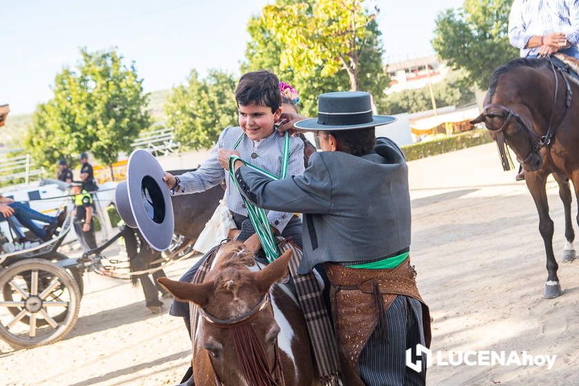 GALERÍA: Los trajes de flamenca y el paseo de caballos llenan de colorido la Feria del Valle