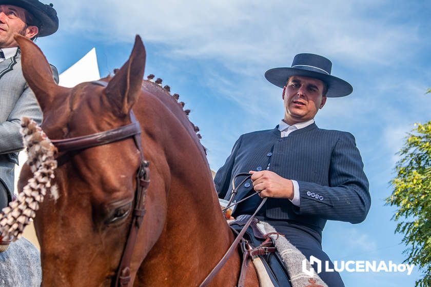 GALERÍA: Los trajes de flamenca y el paseo de caballos llenan de colorido la Feria del Valle