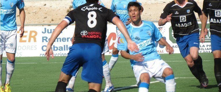  Carlos Martínez continúa negociando con el Lucena 