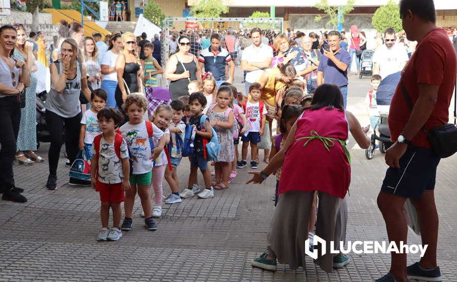 GALERÍA: La vuelta al cole en Lucena en imágenes