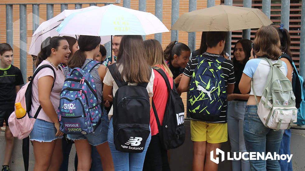 GALERÍA: Casi 4.000 alumnos comienzan un curso escolar sin protocolos COVID en los institutos de Secundaria y Bachillerato de Lucena