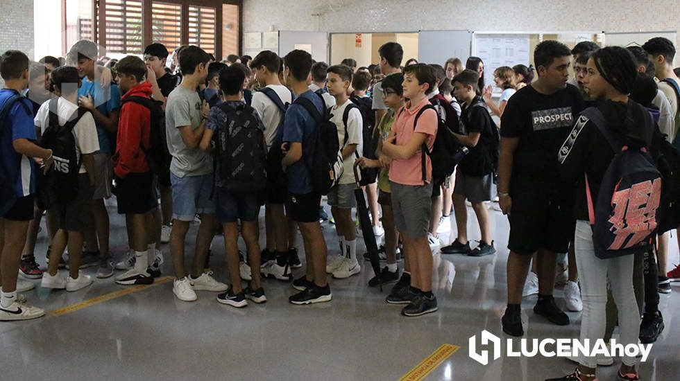 GALERÍA: Casi 4.000 alumnos comienzan un curso escolar sin protocolos COVID en los institutos de Secundaria y Bachillerato de Lucena GALERÍA: Casi 4.000 alumnos comienzan un curso escolar sin protocolos COVID en los institutos de Secundaria y Bachillerato de Lucena