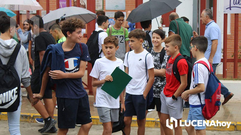 GALERÍA: Casi 4.000 alumnos comienzan un curso escolar sin protocolos COVID en los institutos de Secundaria y Bachillerato de Lucena GALERÍA: Casi 4.000 alumnos comienzan un curso escolar sin protocolos COVID en los institutos de Secundaria y Bachillerato de Lucena