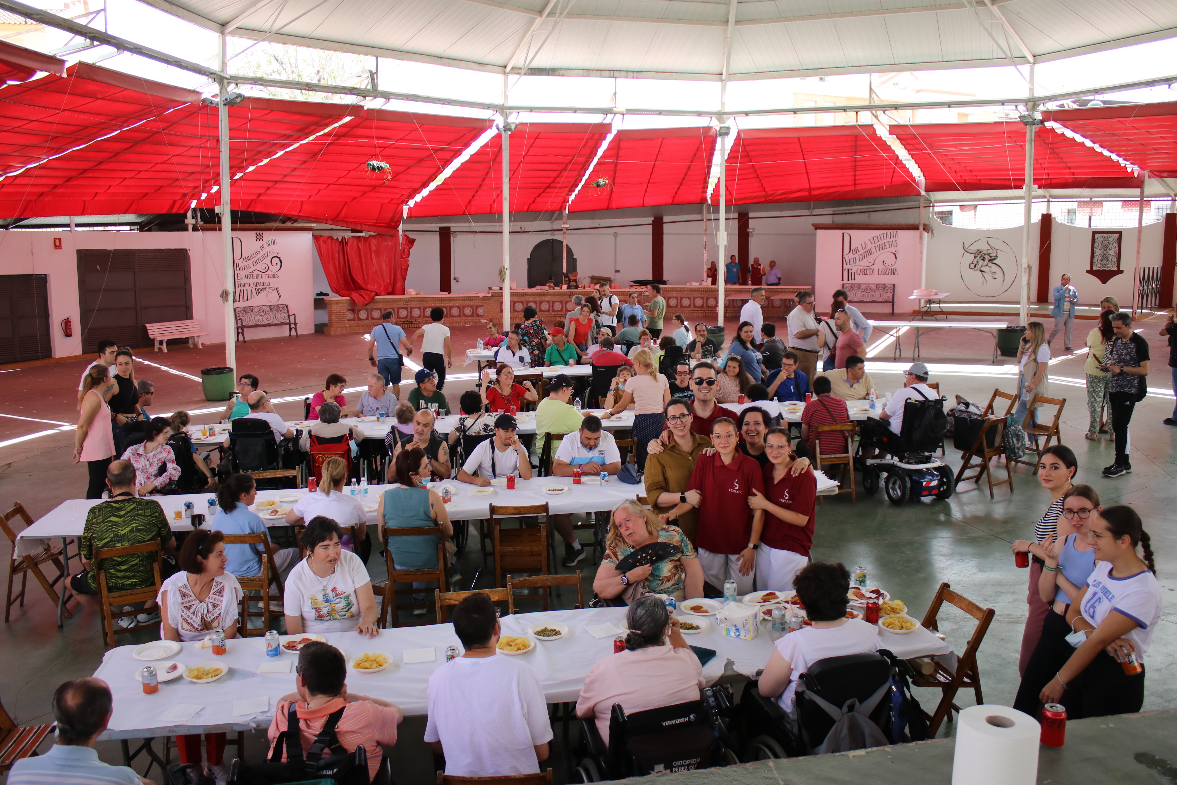 Asistentes al acto de Fepamic en Lucena por su 35 aniversario