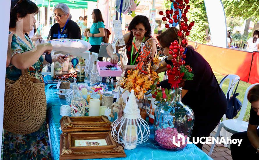 GALERÍA: Asociaciones y empresas sanitarias muestran sus productos y servicios en ExpoSalud Lucena, que ha abierto sus puertas este viernes