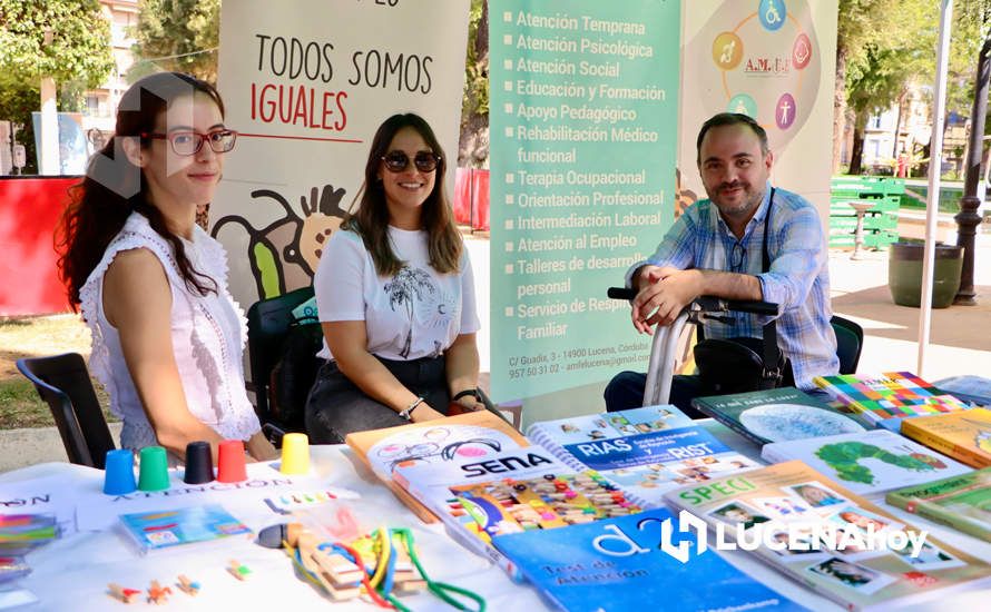 GALERÍA: Asociaciones y empresas sanitarias muestran sus productos y servicios en ExpoSalud Lucena, que ha abierto sus puertas este viernes
