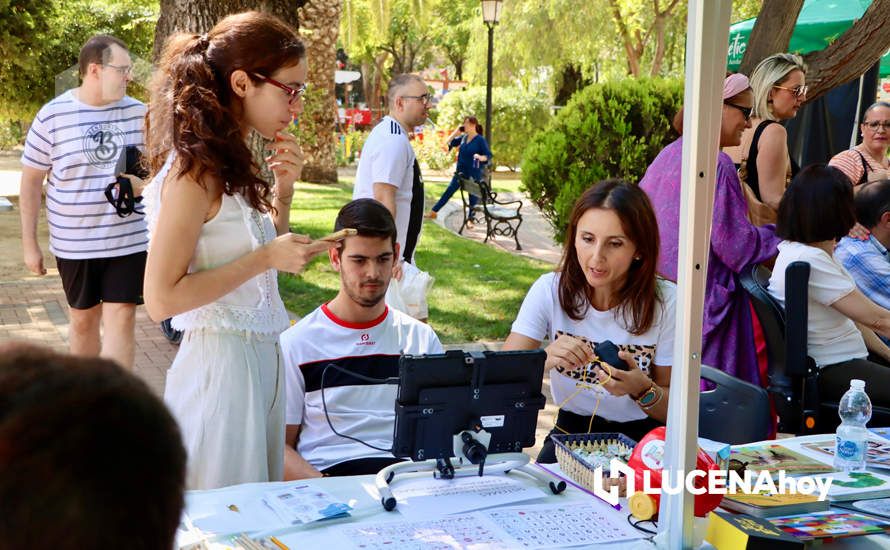 GALERÍA: Asociaciones y empresas sanitarias muestran sus productos y servicios en ExpoSalud Lucena, que ha abierto sus puertas este viernes