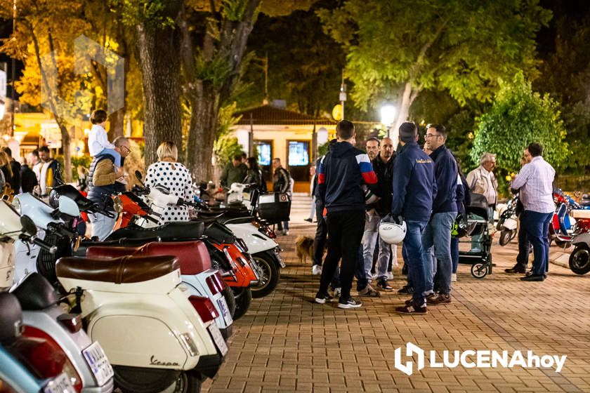 GALERÍA 1: Lucena vuelve a convertirse en el paraíso de los "vesperos" gracias a la XI Ruta Subbética en Vespa: Las fotos de la fiesta de bienvenida y la salida