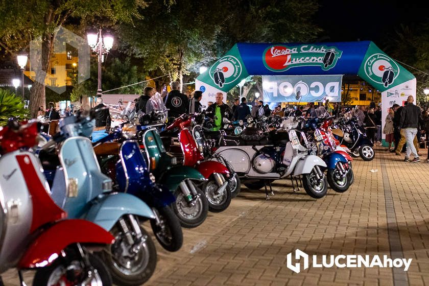 GALERÍA 1: Lucena vuelve a convertirse en el paraíso de los "vesperos" gracias a la XI Ruta Subbética en Vespa: Las fotos de la fiesta de bienvenida y la salida