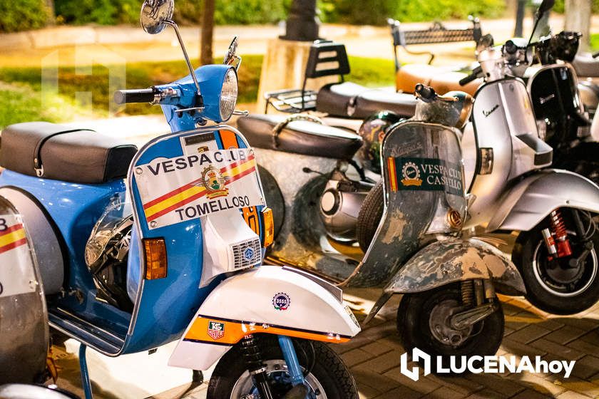 GALERÍA 1: Lucena vuelve a convertirse en el paraíso de los "vesperos" gracias a la XI Ruta Subbética en Vespa: Las fotos de la fiesta de bienvenida y la salida