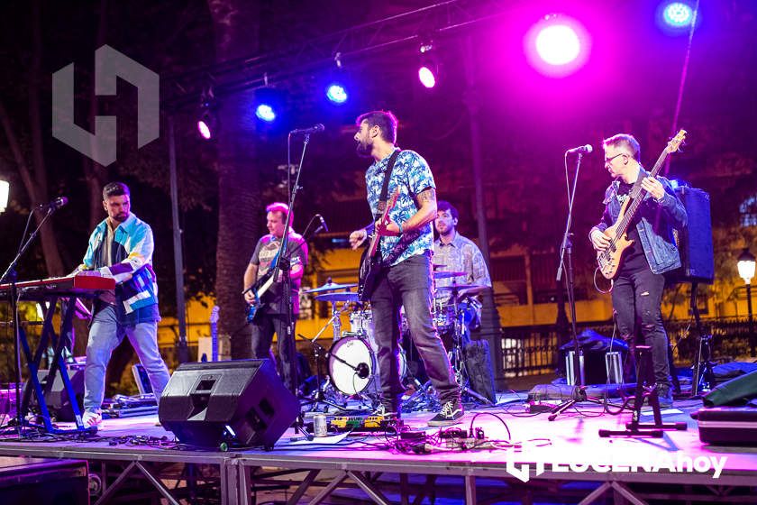 GALERÍA 1: Lucena vuelve a convertirse en el paraíso de los "vesperos" gracias a la XI Ruta Subbética en Vespa: Las fotos de la fiesta de bienvenida y la salida GALERÍA 1: Lucena vuelve a convertirse en el paraíso de los "vesperos" gracias a la XI Ruta Subbética en Vespa: Las fotos de la fiesta de bienvenida y la salida
