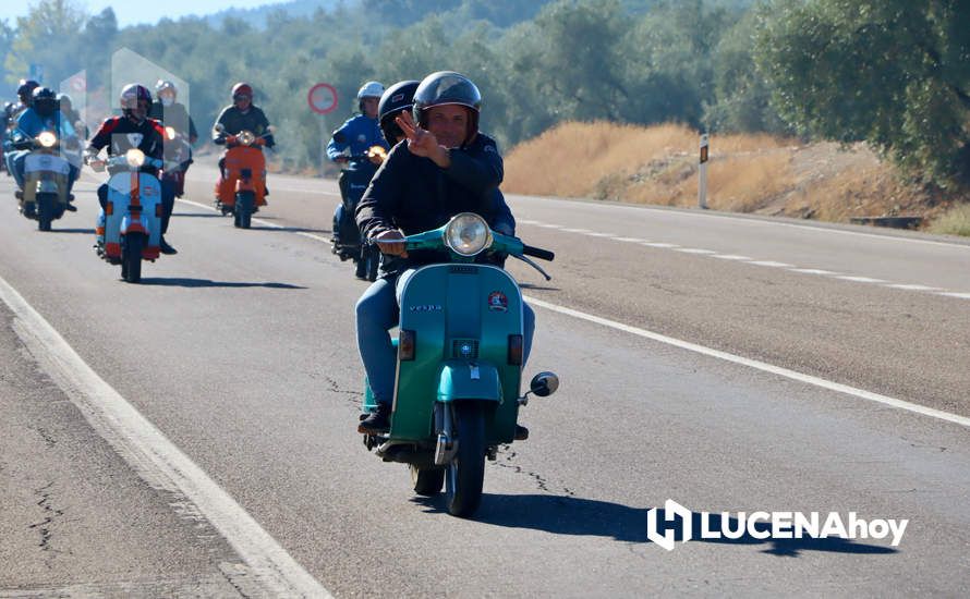 GALERÍA 1: Lucena vuelve a convertirse en el paraíso de los "vesperos" gracias a la XI Ruta Subbética en Vespa: Las fotos de la fiesta de bienvenida y la salida