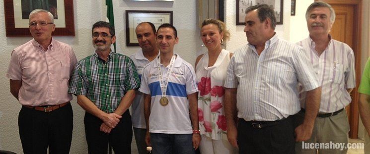  La Corporación Municipal recibe al taekwondista Blas López, campeón del mundo 