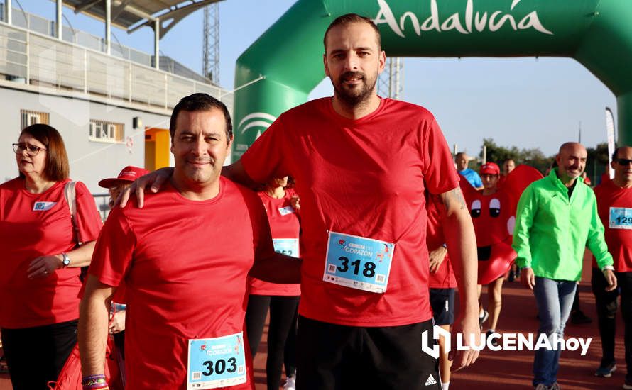 GALERÍA 1: "CORRER CON CORAZÓN": Las fotos de la carrera solidaria organizada por 'Voluntarias Activas por la Salud': La salida