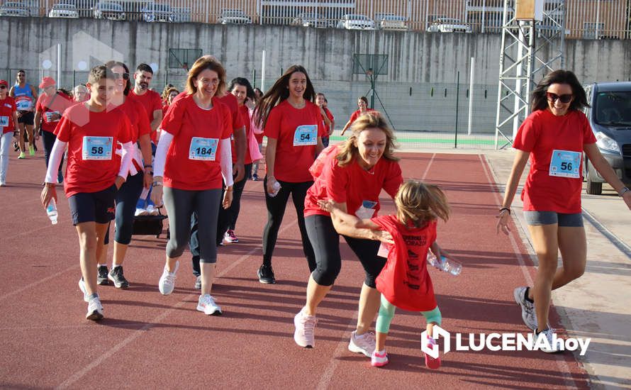 GALERÍA 1: "CORRER CON CORAZÓN": Las fotos de la carrera solidaria organizada por 'Voluntarias Activas por la Salud': La salida