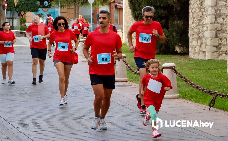 GALERÍA 2: "CORRER CON CORAZÓN": Las fotos del paso por el centro y línea de meta