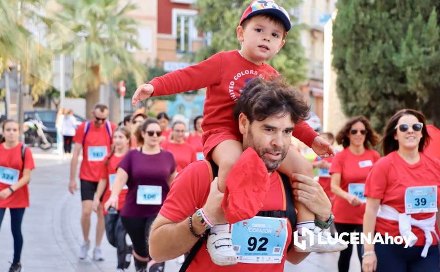 GALERÍA 2: "CORRER CON CORAZÓN": Las fotos del paso por el centro y línea de meta