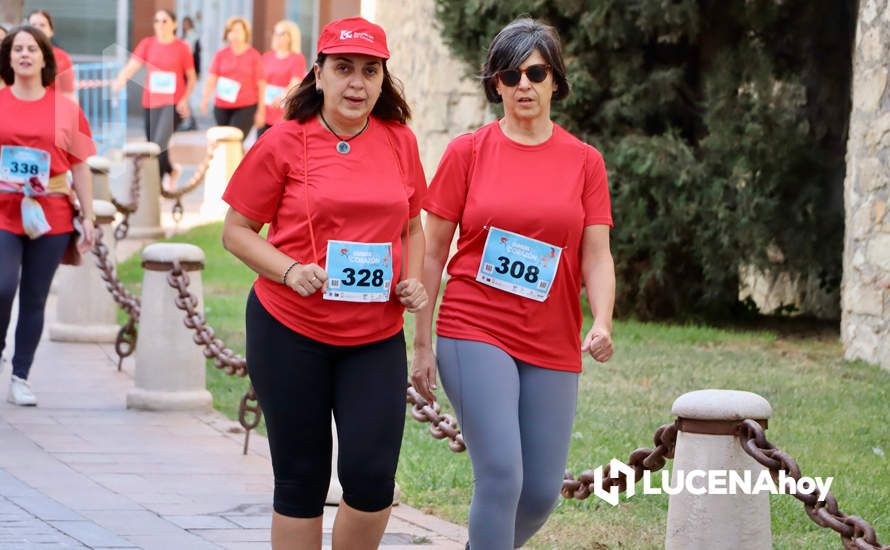 GALERÍA 2: "CORRER CON CORAZÓN": Las fotos del paso por el centro y línea de meta