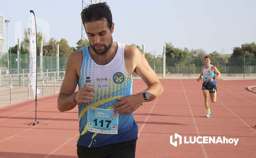 GALERÍA 2: "CORRER CON CORAZÓN": Las fotos del paso por el centro y línea de meta