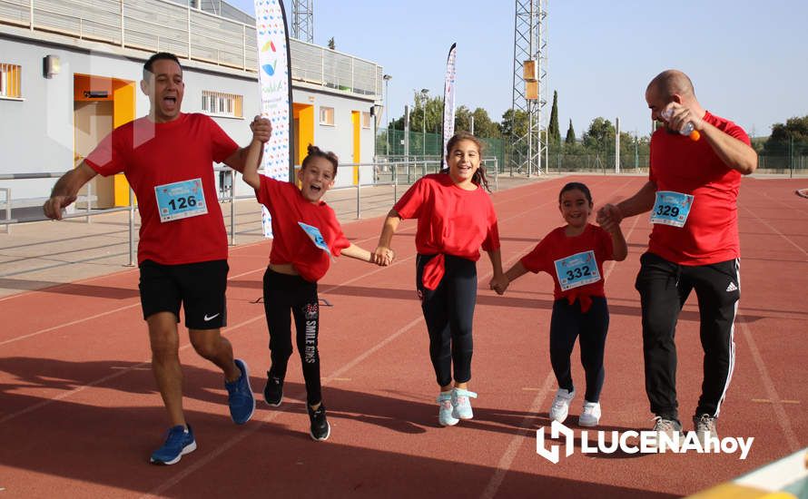 GALERÍA 2: "CORRER CON CORAZÓN": Las fotos del paso por el centro y línea de meta