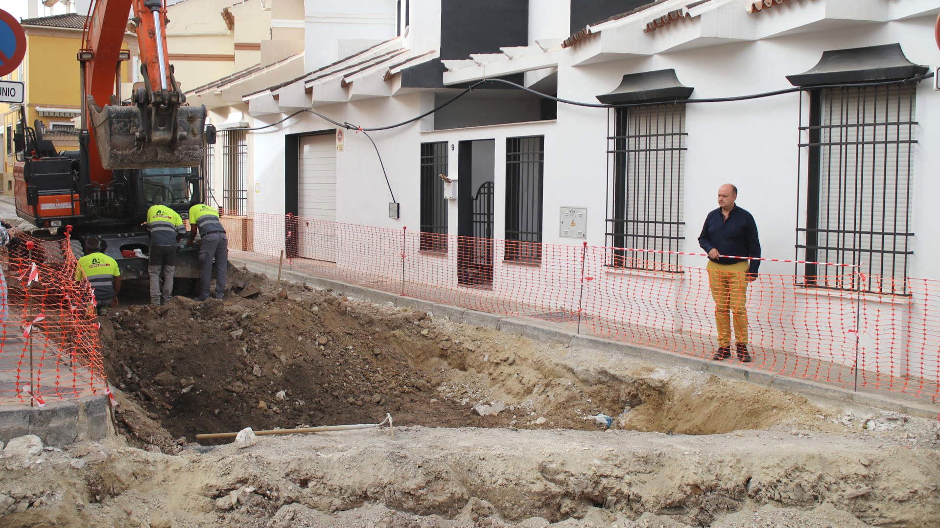  Visita de César del Espino a las obras de la calle Río Anzur 