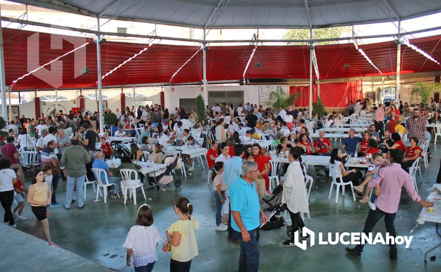 GALERÍA: La "Fiesta de los Niños" organizada por la Peña Amigos de los Magos en imágenes